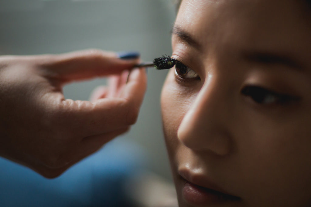 Elevate Your Look with Natural Cosmetics: The Magic of Waterproof Mascara